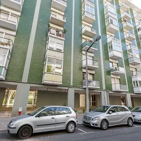 Beautiful 2 Bed Apt, Sleeps 6 Nr Benfica Lejlighed Lisboa