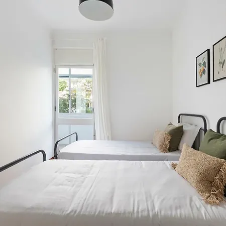 Beautiful 2 Bed Apt, Sleeps 6 Nr Benfica Lejlighed Lisboa