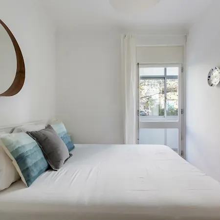 Lejlighed Beautiful 2 Bed Apt, Sleeps 6 Nr Benfica *